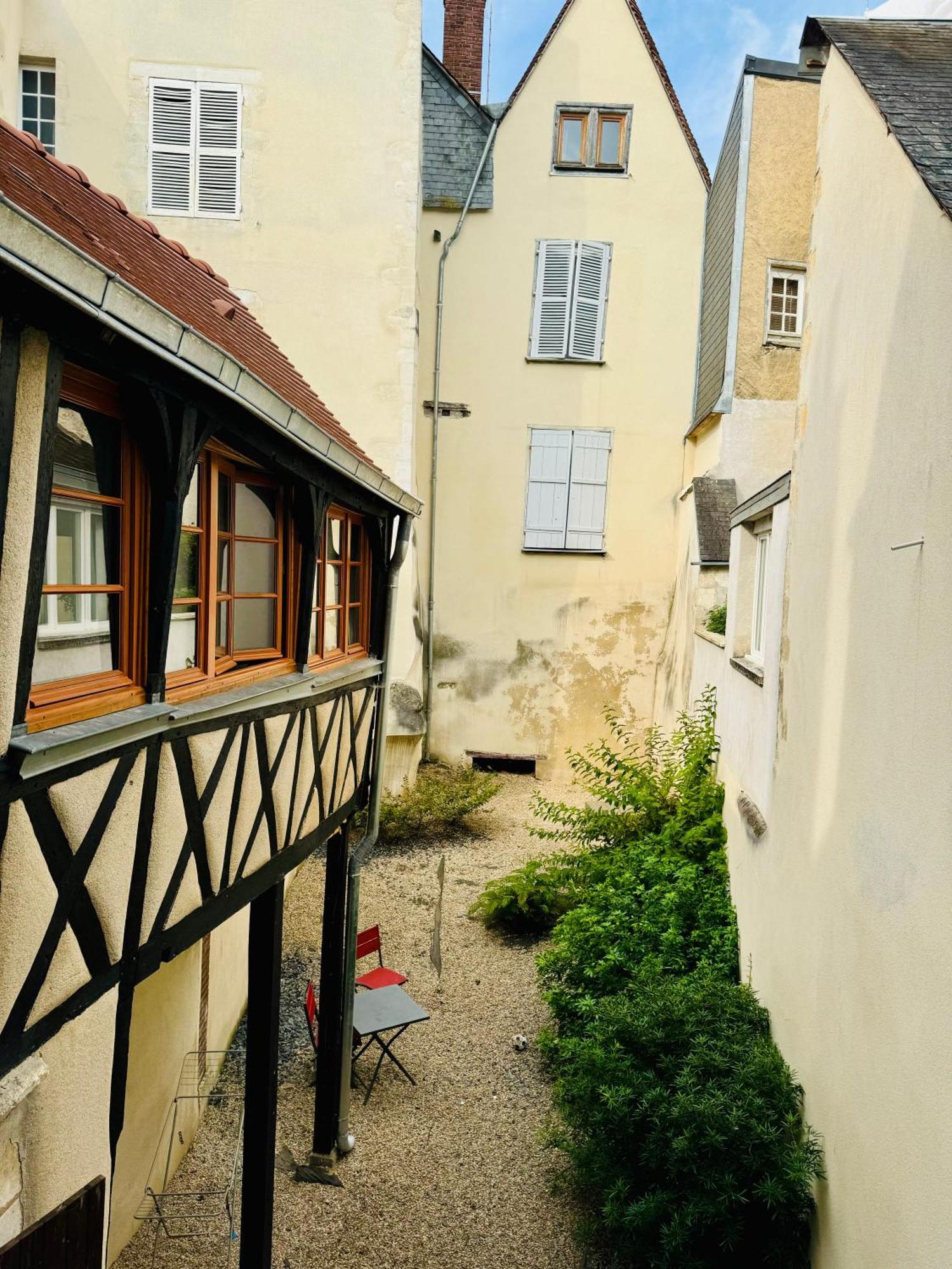 Ferienwohnung L Atypique De Bourbonnoux Bourges Exterior foto